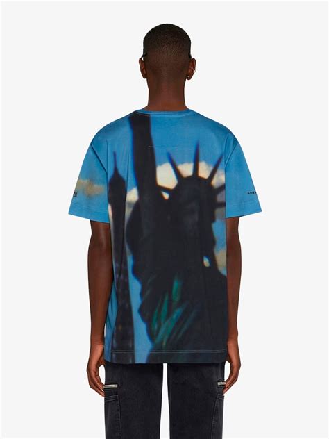 Givenchy Statue T